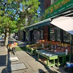 Toronto Little Italy Guest House