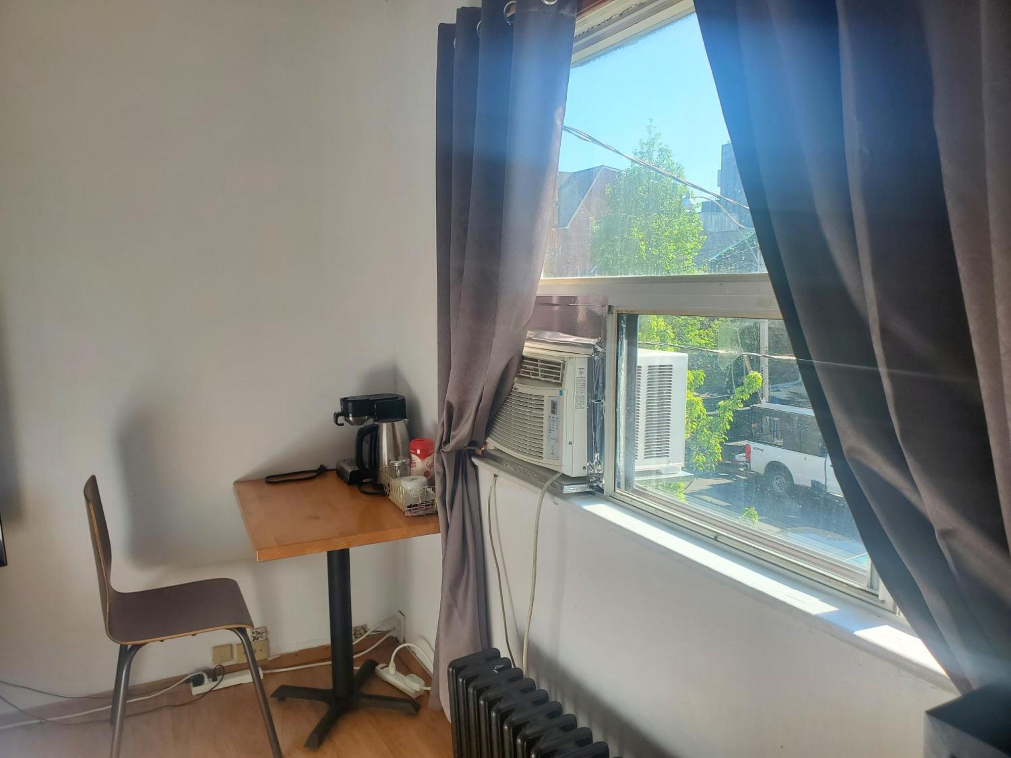 Guest house Little Italy Toronto